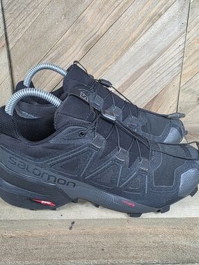 Salomon Speedcross 5 Womens Athletic Outdoor Running Shoes Size 6 Black